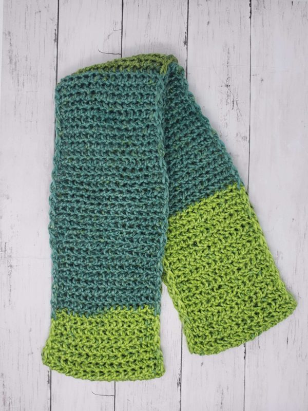 Green infinity scarf