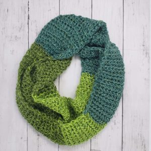 Green infinity scarf